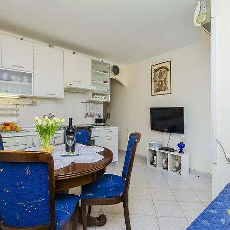 Apartment With Wifi - 13899