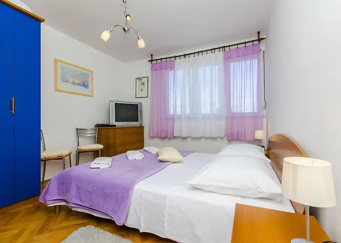 With Wifi - 13899 شقة *